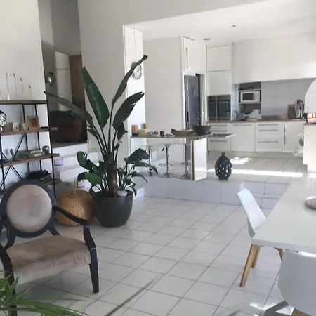 Villa Spacious In With Private Pool Toulon